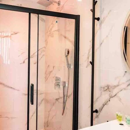 Suite Luxe Jacuzzi Канны Экстерьер фото